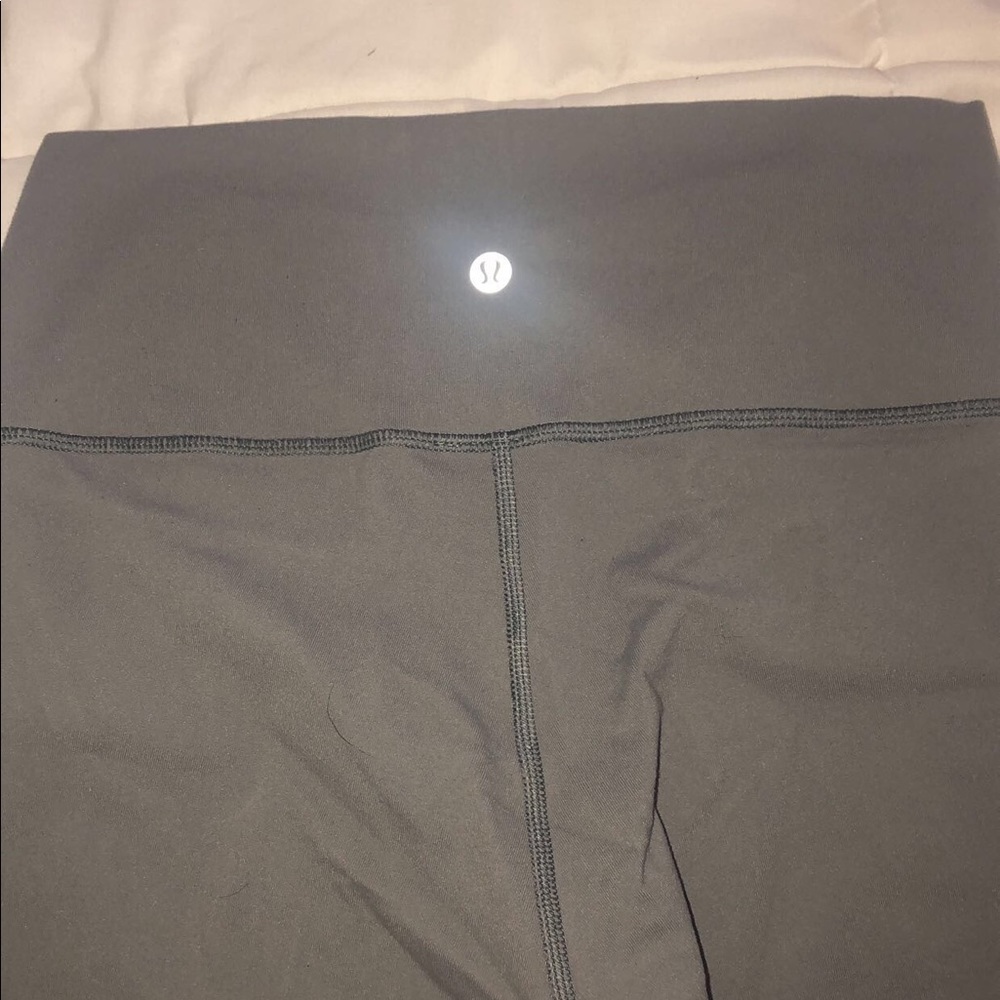 Lululemon 7/8 gray leggings Size 6
